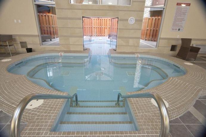 Parkland301 Sunlit 2,000 Ft² Penthouse With Mtn View Apartment Canmore Exterior photo
