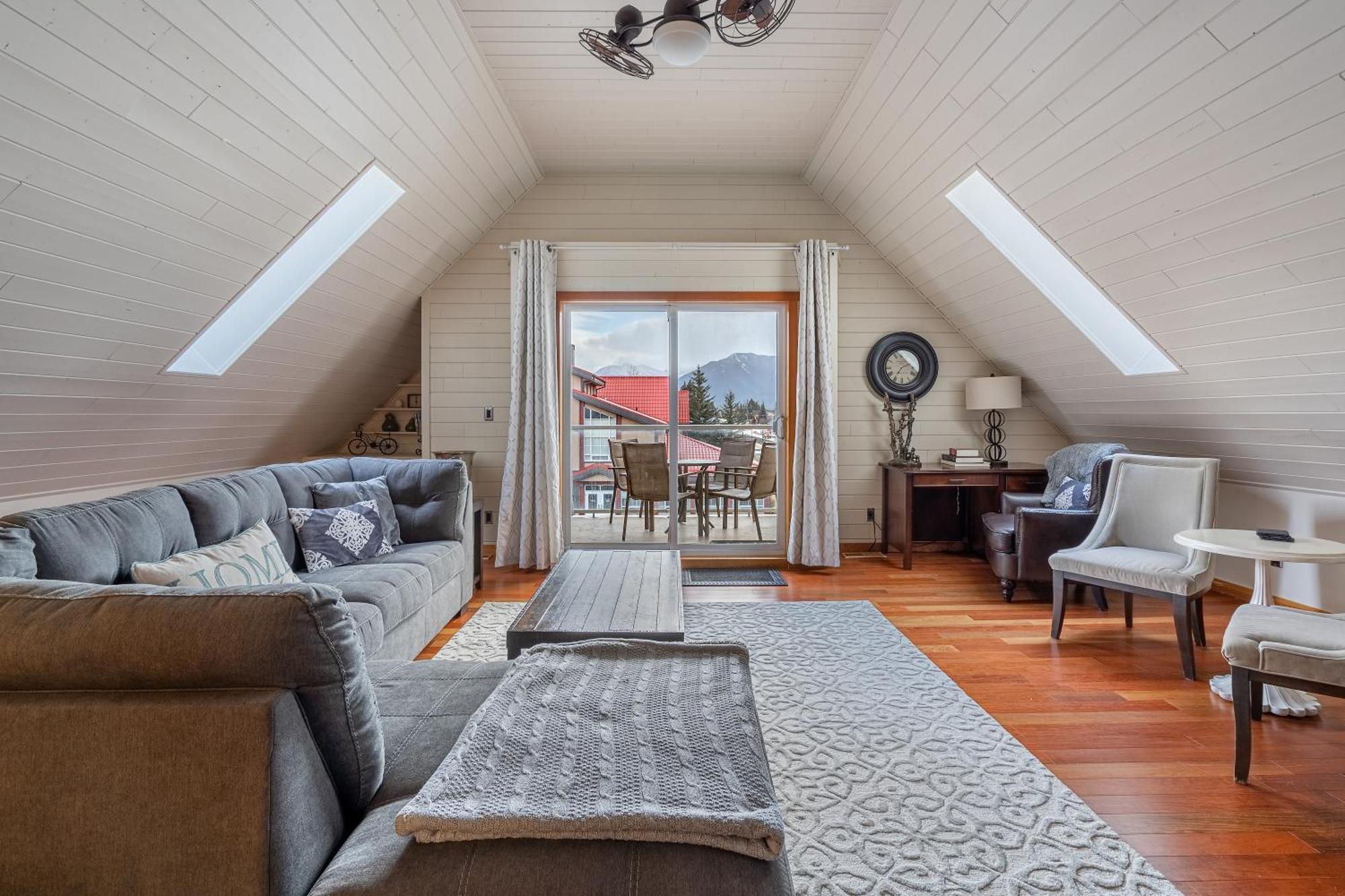 Parkland301 Sunlit 2,000 Ft² Penthouse With Mtn View Apartment Canmore Exterior photo